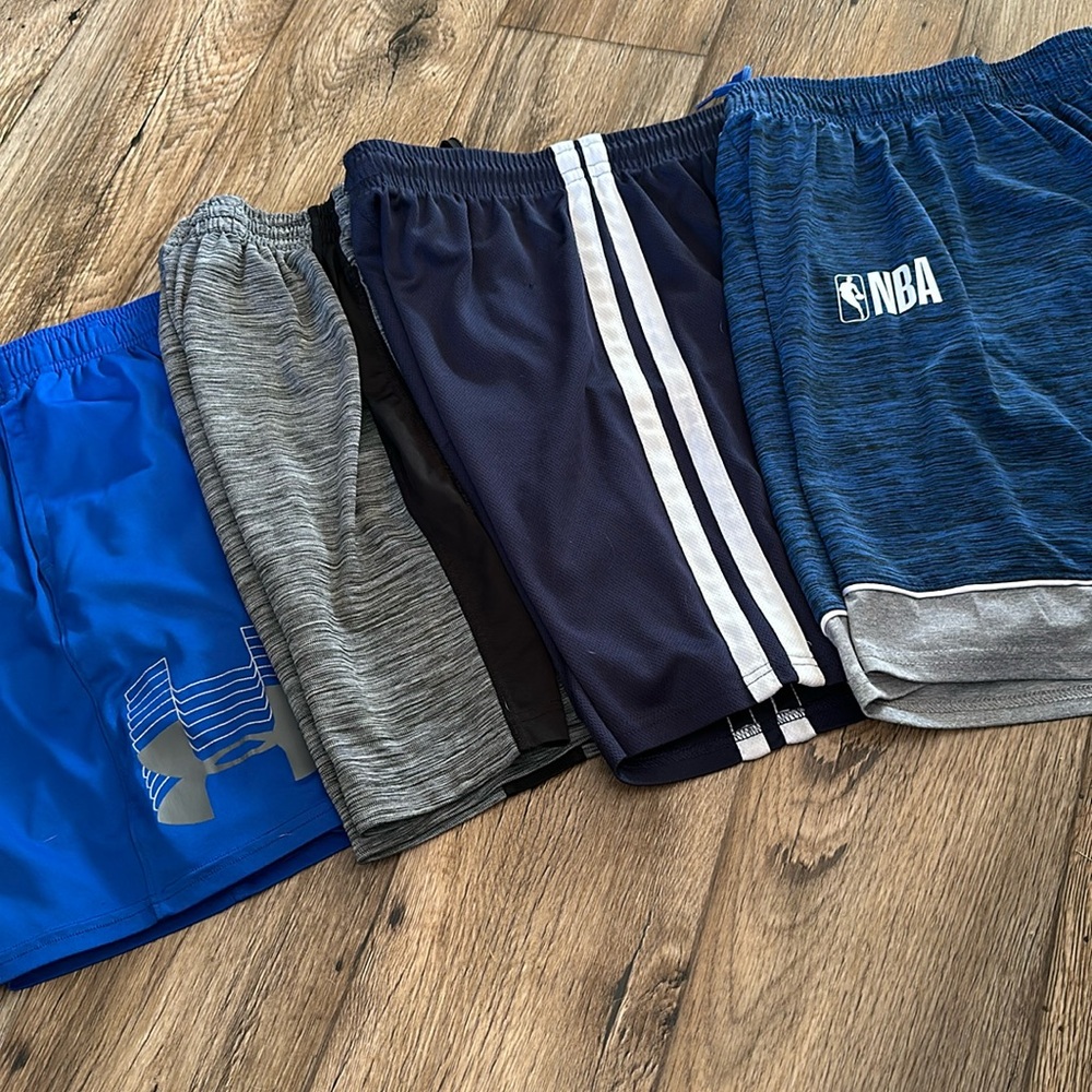 Boys Bundle 4 Shorts Blur, Navy, & Gray size 10/12